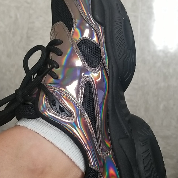 NWT Black Pewder Halogen Fashion Sneakers - Picture 4 of 8